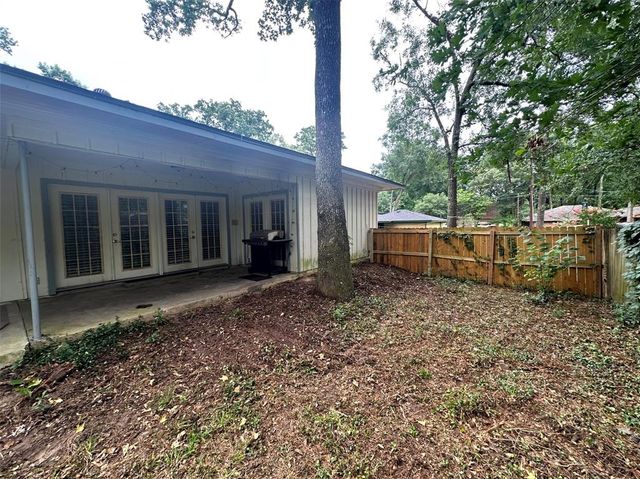 132 La Quinta Drive, Conroe, TX 77304
