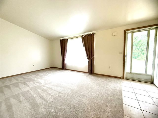 226 Cottage Ave, Masontown, PA 15461