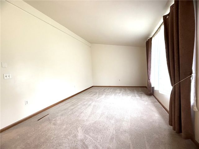 226 Cottage Ave, Masontown, PA 15461