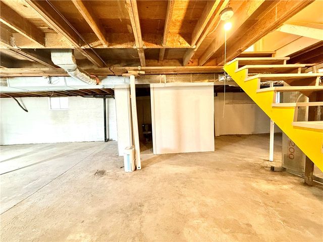 226 Cottage Ave, Masontown, PA 15461