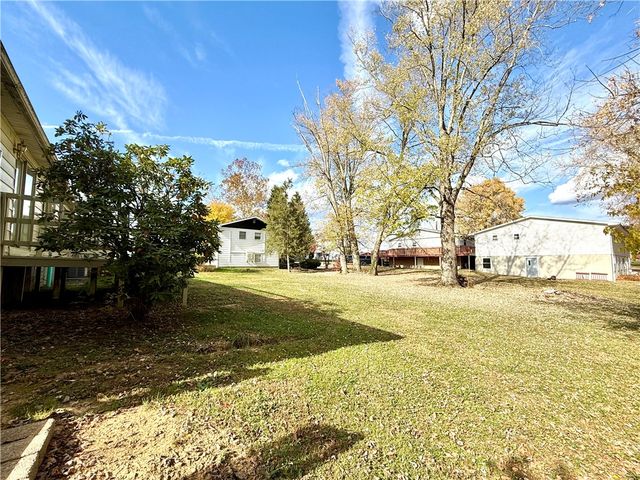 226 Cottage Ave, Masontown, PA 15461