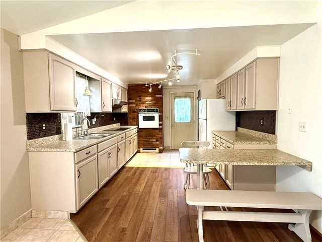 226 Cottage Ave, Masontown, PA 15461