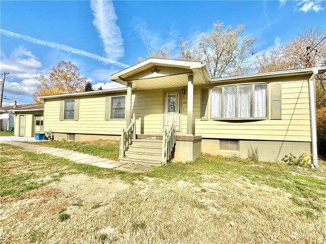 226 Cottage Ave, Masontown, PA 15461