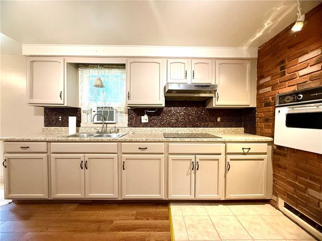 226 Cottage Ave, Masontown, PA 15461