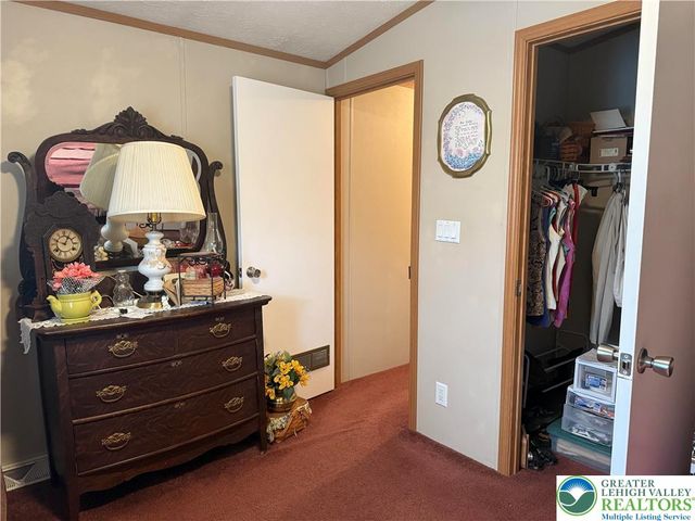 15 Chestnut Ridge Circle, Lower Towamensing Tp, PA 18058