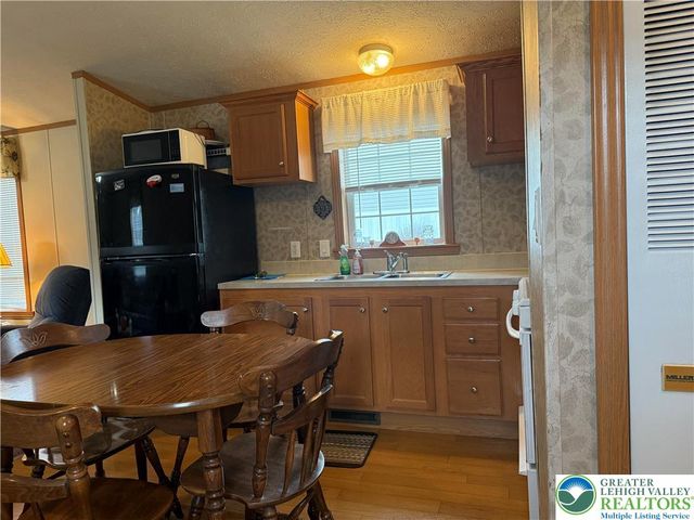 15 Chestnut Ridge Circle, Lower Towamensing Tp, PA 18058