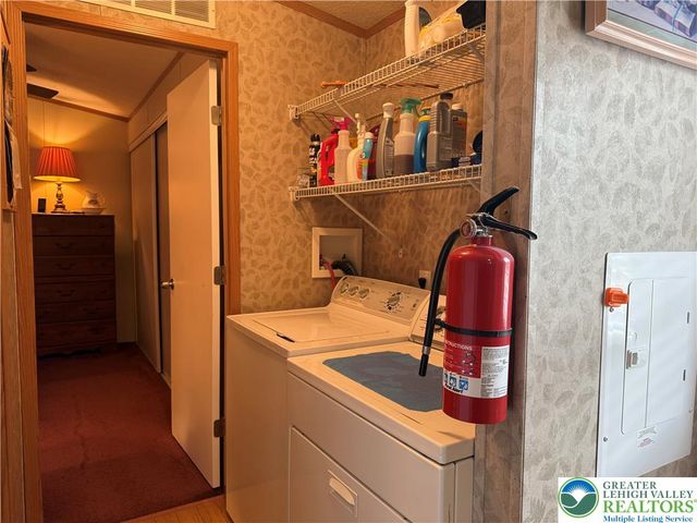 15 Chestnut Ridge Circle, Lower Towamensing Tp, PA 18058