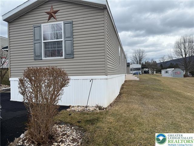 15 Chestnut Ridge Circle, Lower Towamensing Tp, PA 18058