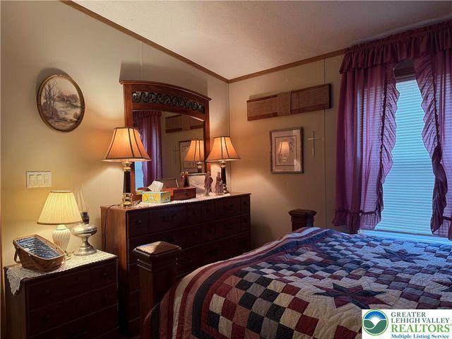 15 Chestnut Ridge Circle, Lower Towamensing Tp, PA 18058