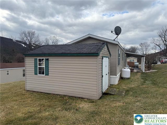 15 Chestnut Ridge Circle, Lower Towamensing Tp, PA 18058