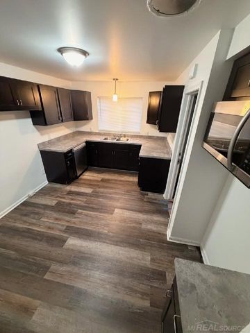 406 W Golden Street, Highland Park, MI 48203