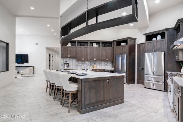 7993 N Pima Village Court, Tucson, AZ 85718