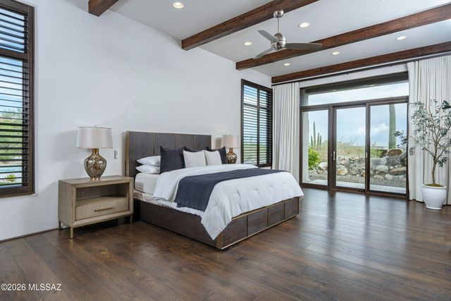 7993 N Pima Village Court, Tucson, AZ 85718