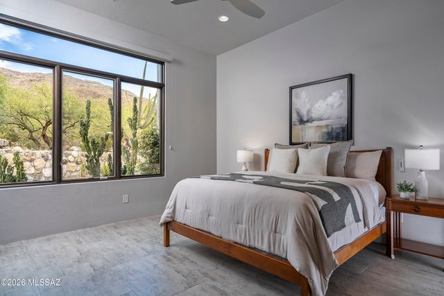 7993 N Pima Village Court, Tucson, AZ 85718