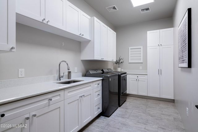 7993 N Pima Village Court, Tucson, AZ 85718