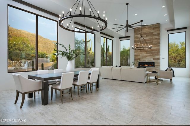 7993 N Pima Village Court, Tucson, AZ 85718