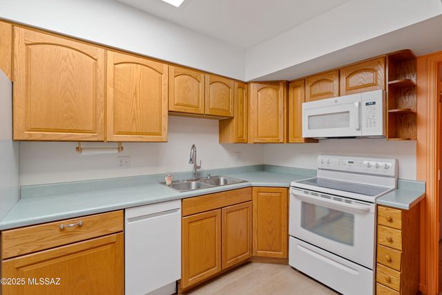 5132 N Pueblo Villas Drive, Tucson, AZ 85704