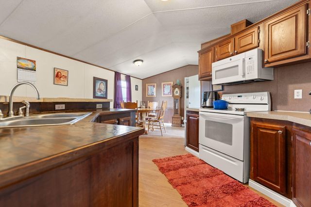 345 Bonnie Blue Lane, Bronston, KY 42518