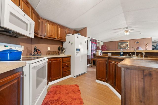 345 Bonnie Blue Lane, Bronston, KY 42518