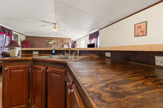 345 Bonnie Blue Lane, Bronston, KY 42518