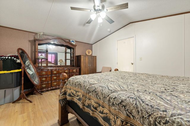 345 Bonnie Blue Lane, Bronston, KY 42518