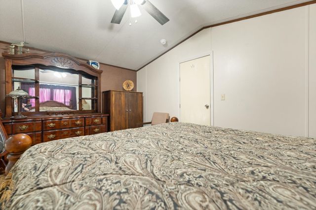 345 Bonnie Blue Lane, Bronston, KY 42518