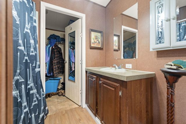 345 Bonnie Blue Lane, Bronston, KY 42518