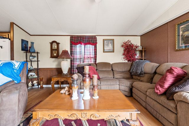 345 Bonnie Blue Lane, Bronston, KY 42518