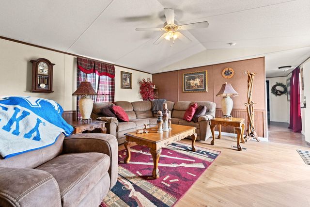 345 Bonnie Blue Lane, Bronston, KY 42518