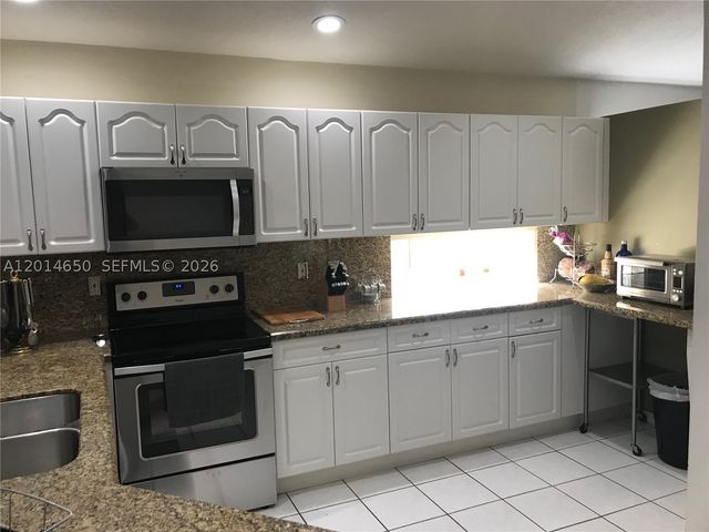 16654 SW 103rd Ln, Miami, FL 33196