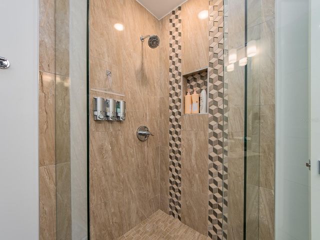 15 AVALON STREET 403, Clearwater Beach, FL 33767