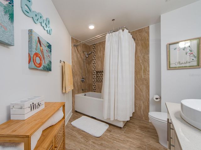 15 AVALON STREET 403, Clearwater Beach, FL 33767