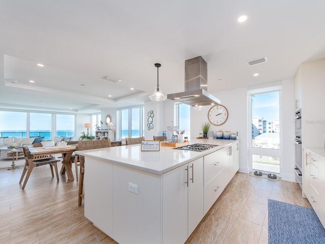 15 AVALON STREET 403, Clearwater Beach, FL 33767