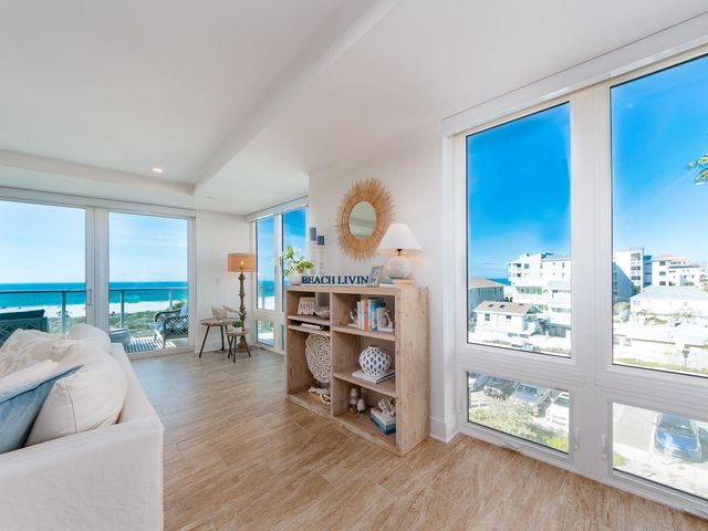 15 AVALON STREET 403, Clearwater Beach, FL 33767