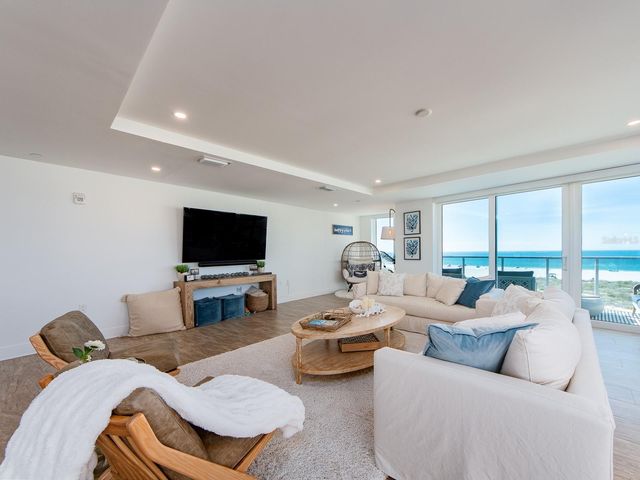 15 AVALON STREET 403, Clearwater Beach, FL 33767