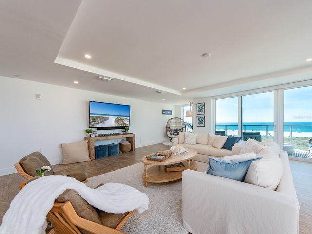 15 AVALON STREET 403, Clearwater Beach, FL 33767