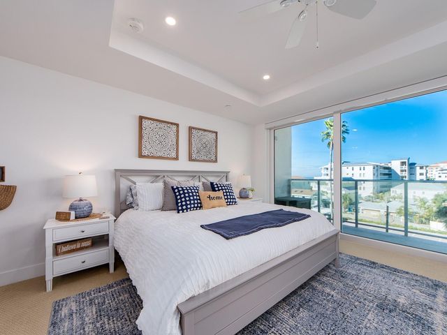 15 AVALON STREET 403, Clearwater Beach, FL 33767