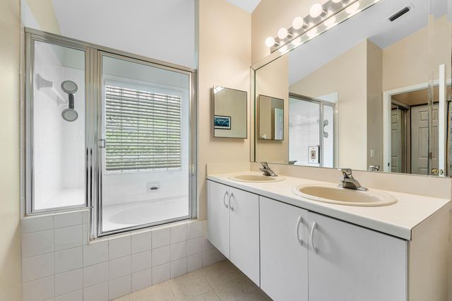 4927 NW 55th Boulevard, Coconut Creek, FL 33073