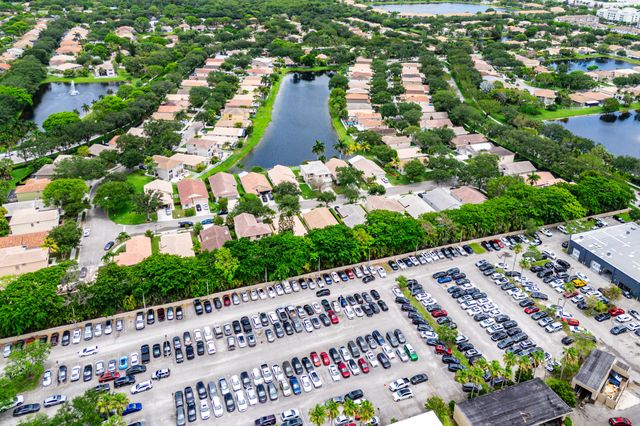 4927 NW 55th Boulevard, Coconut Creek, FL 33073