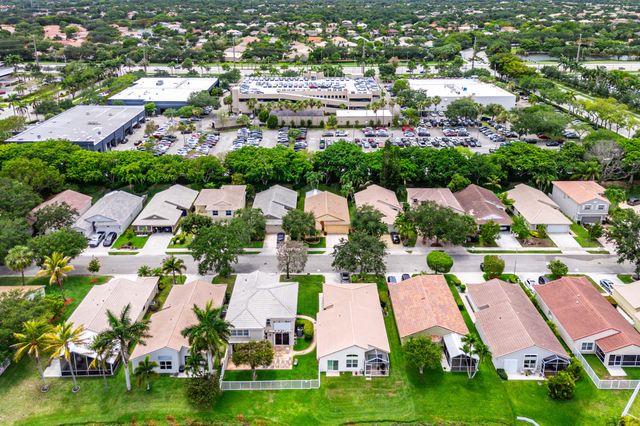 4927 NW 55th Boulevard, Coconut Creek, FL 33073