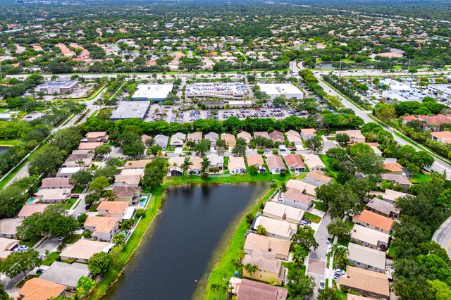 4927 NW 55th Boulevard, Coconut Creek, FL 33073