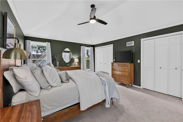 304 NW Aspen Street, Lee's Summit, MO 64064