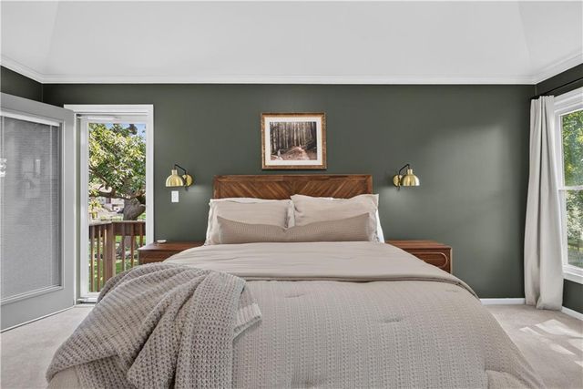 304 NW Aspen Street, Lee's Summit, MO 64064