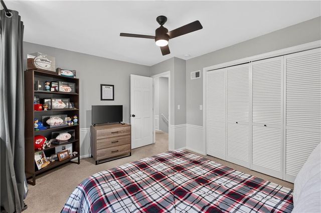 304 NW Aspen Street, Lee's Summit, MO 64064