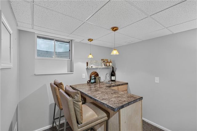 304 NW Aspen Street, Lee's Summit, MO 64064