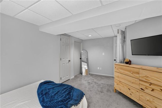 304 NW Aspen Street, Lee's Summit, MO 64064