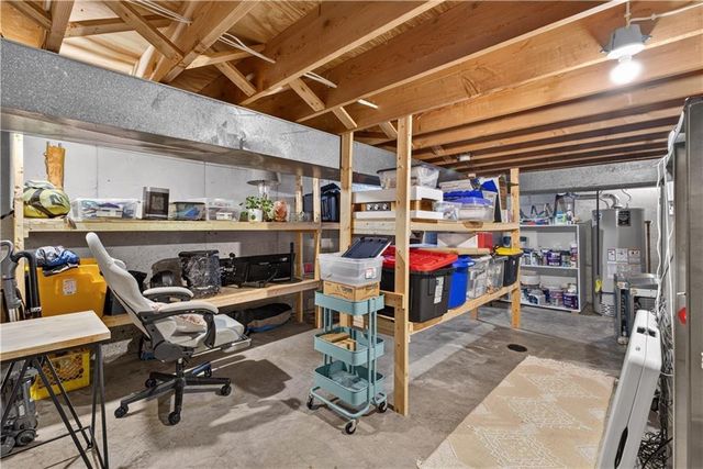304 NW Aspen Street, Lee's Summit, MO 64064