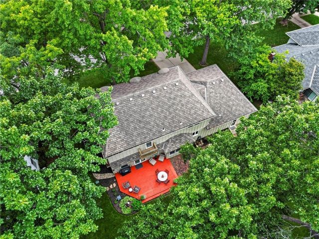 304 NW Aspen Street, Lee's Summit, MO 64064