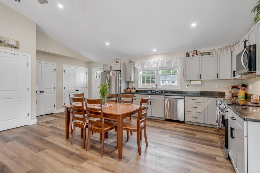 1 Emmas Way, Limerick, ME 04048 — photo 4