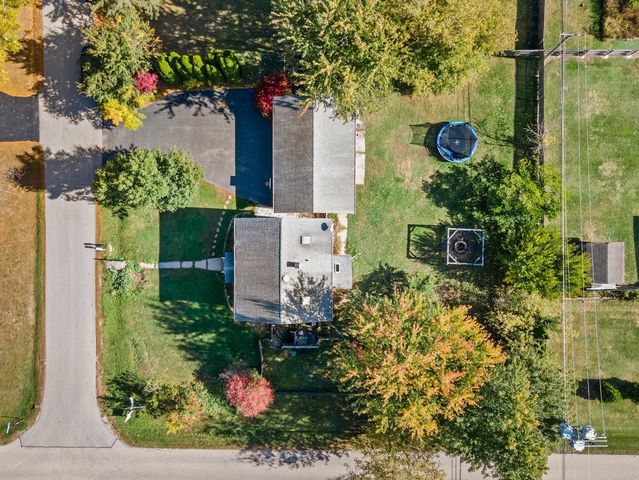 10241 W Bairstow Avenue, Beach Park, IL 60087